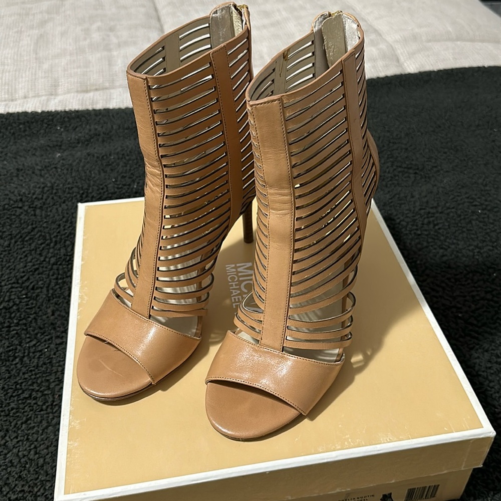 MICHAEL Michael Kors Bootie Size 8.5